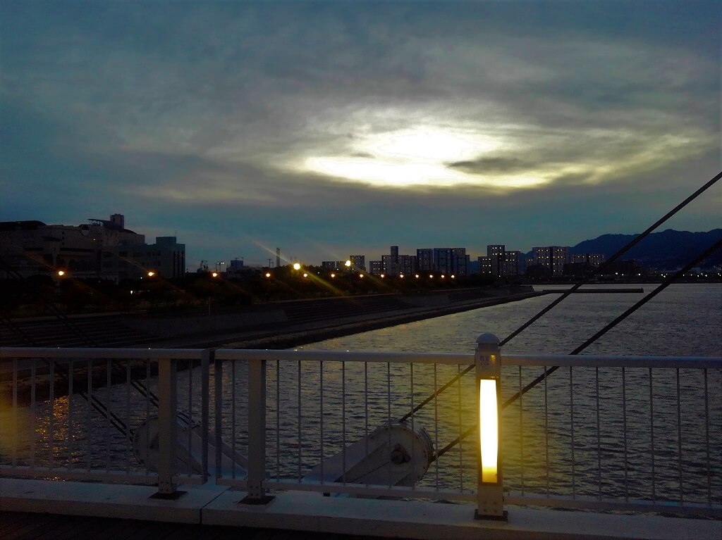 御前浜橋からの夕日