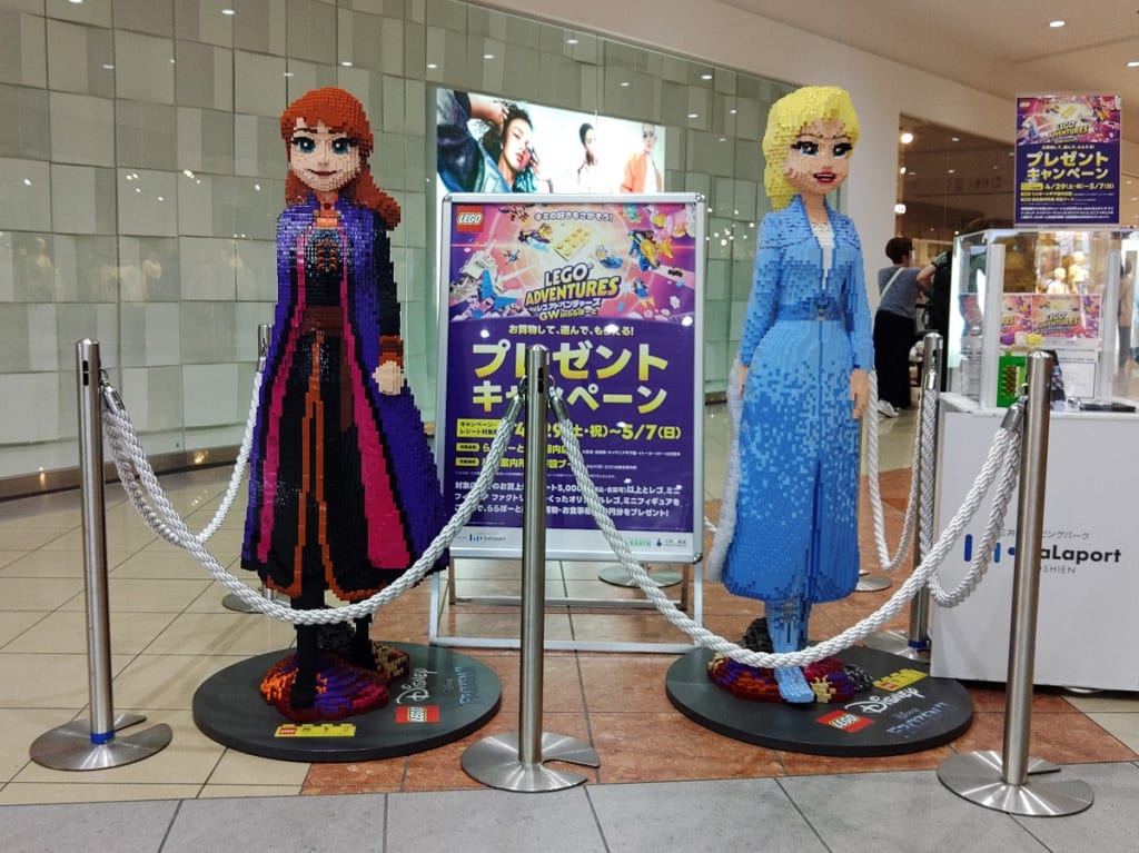 巨大フィギュア